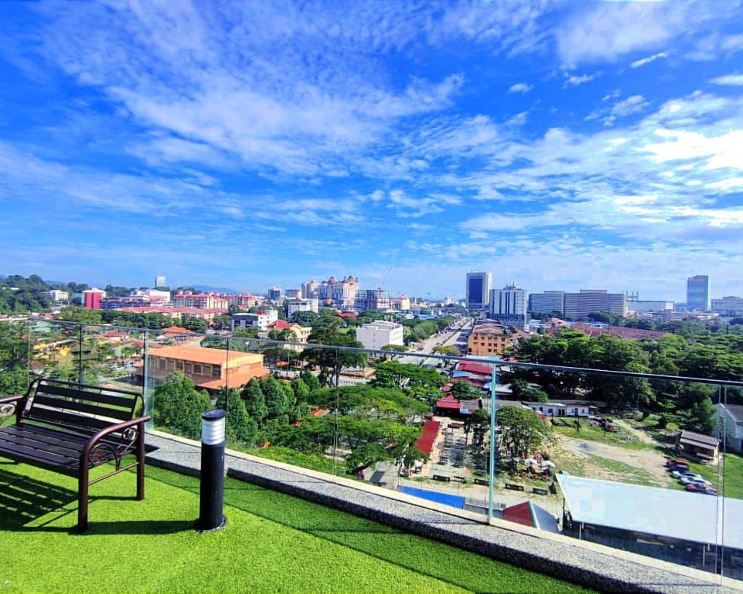 D'Luna Homestay Seaview I Sunrise View Куала Теренгану Екстериор снимка