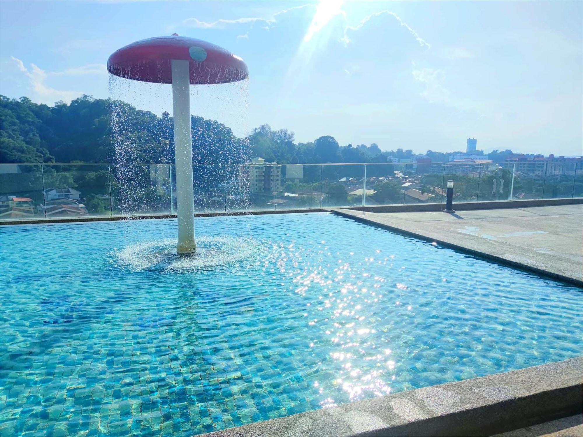 D'Luna Homestay Seaview I Sunrise View Куала Теренгану Екстериор снимка