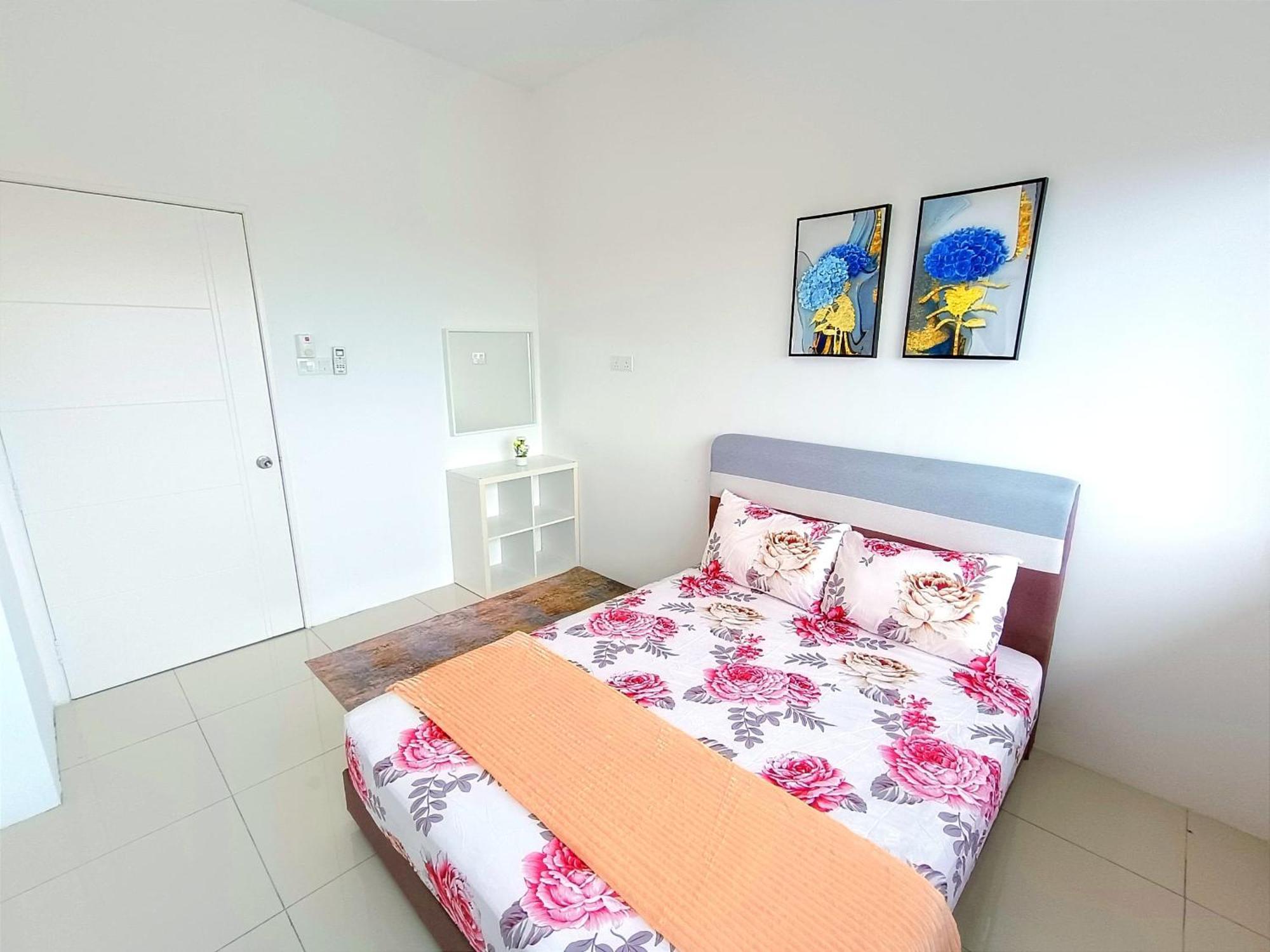 D'Luna Homestay Seaview I Sunrise View Куала Теренгану Екстериор снимка