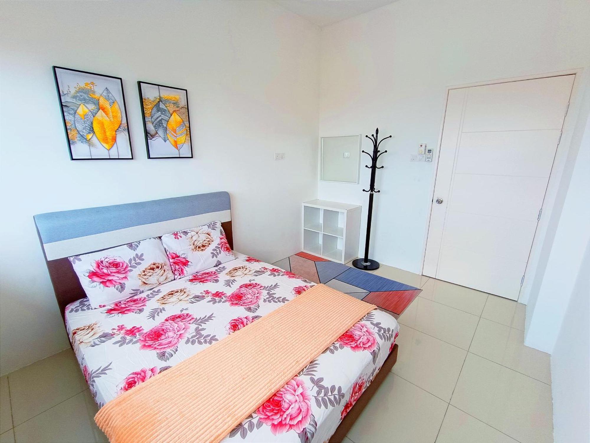 D'Luna Homestay Seaview I Sunrise View Куала Теренгану Екстериор снимка