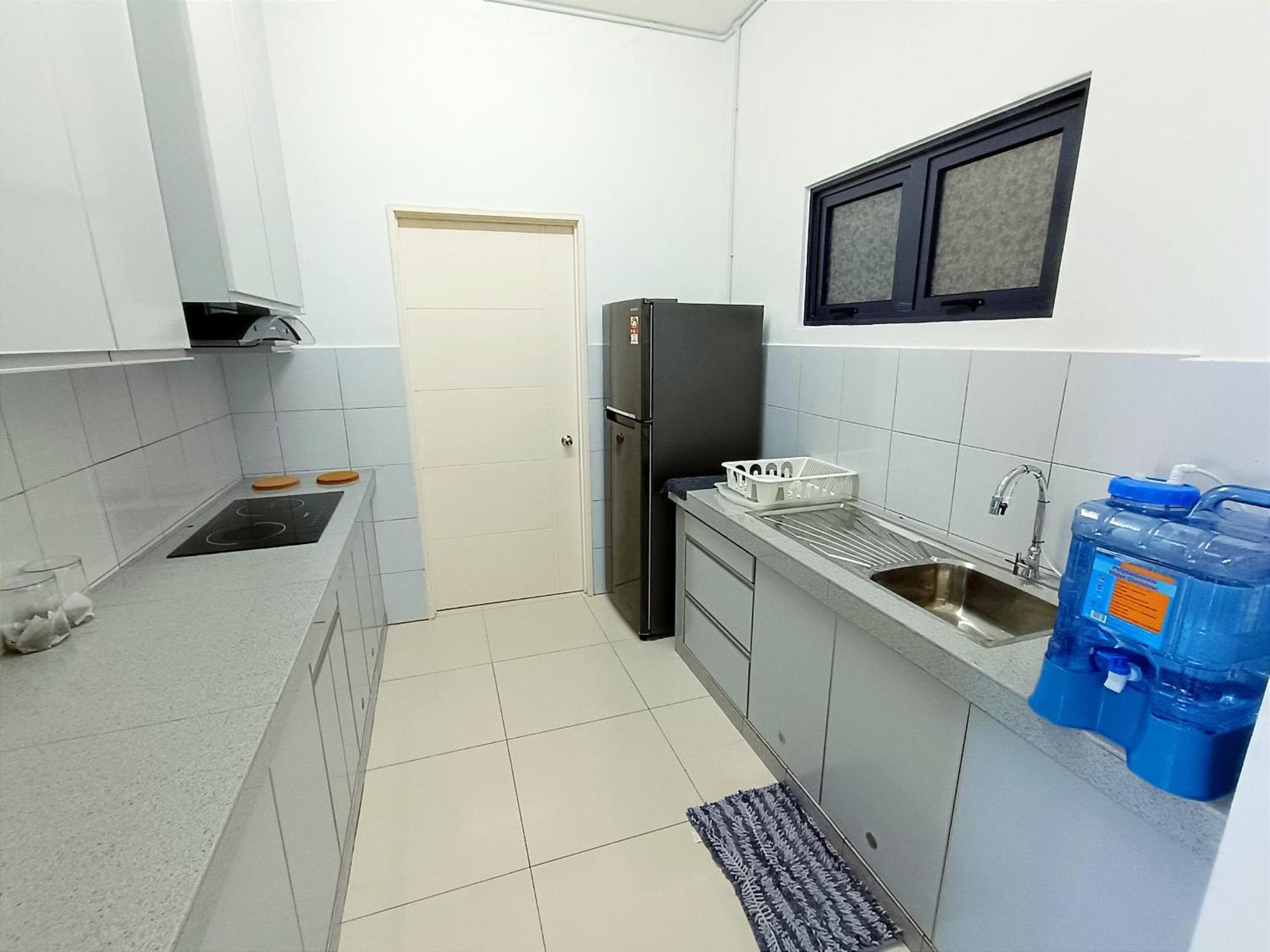 D'Luna Homestay Seaview I Sunrise View Куала Теренгану Екстериор снимка